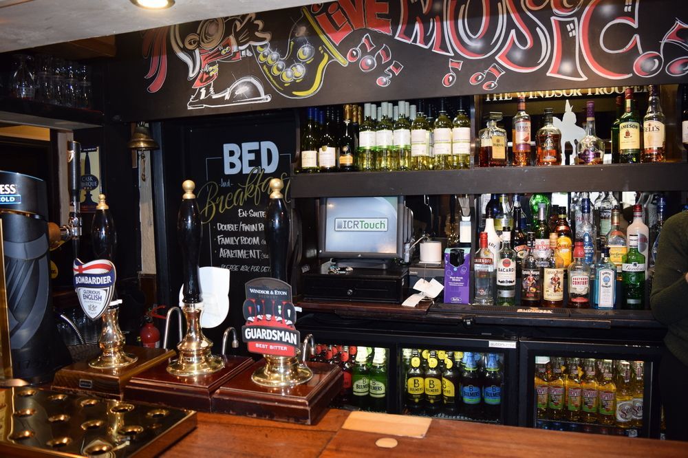 The Windsor Trooper Pub & Inn Extérieur photo